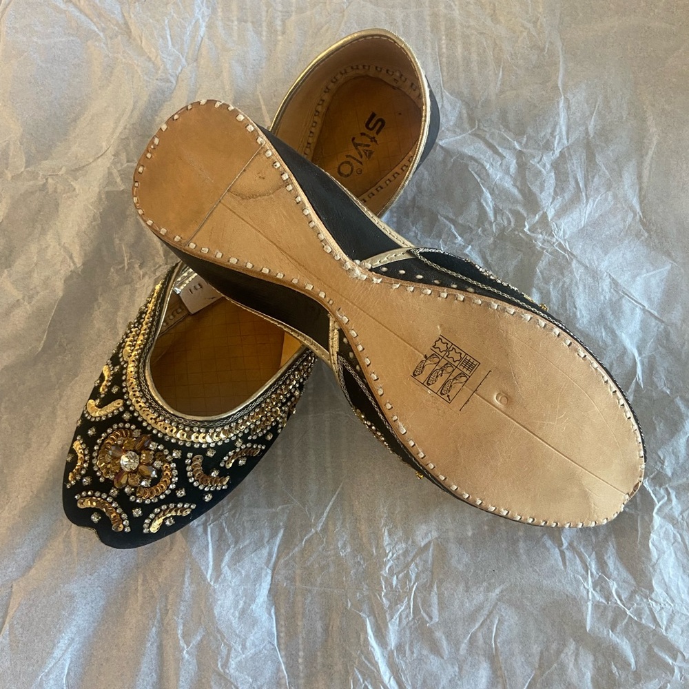 Indian/ Pakistani traditional shoes